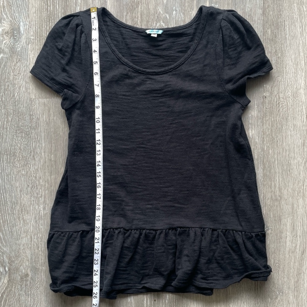Leifnotes Black Peplum Tee | Puff Sleeve Babydoll Top | Cotton Minimalist - Picture 6 of 6